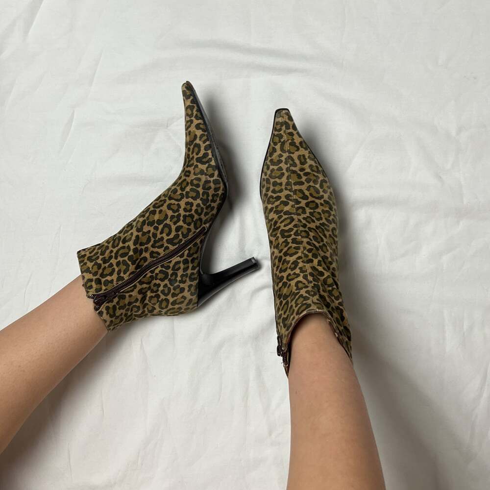 vintage brown leopard animal print suede leather pointed toe heeled boots